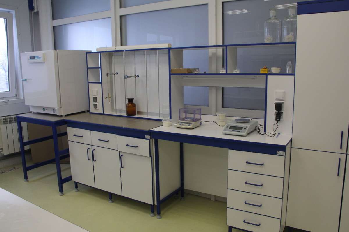 Лабораторная мебель для лаборатории. Лабораторная мебель Лабмебель. Лабораторная мебель для химической лаборатории PLM-227. Лабораторная мебель для микробиологической лаборатории. Стол письменный Лаб 1500 СП.